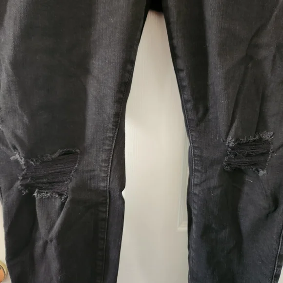 Torrid Women's Black Distressed Skinny Jeans - Picture 2 of 4